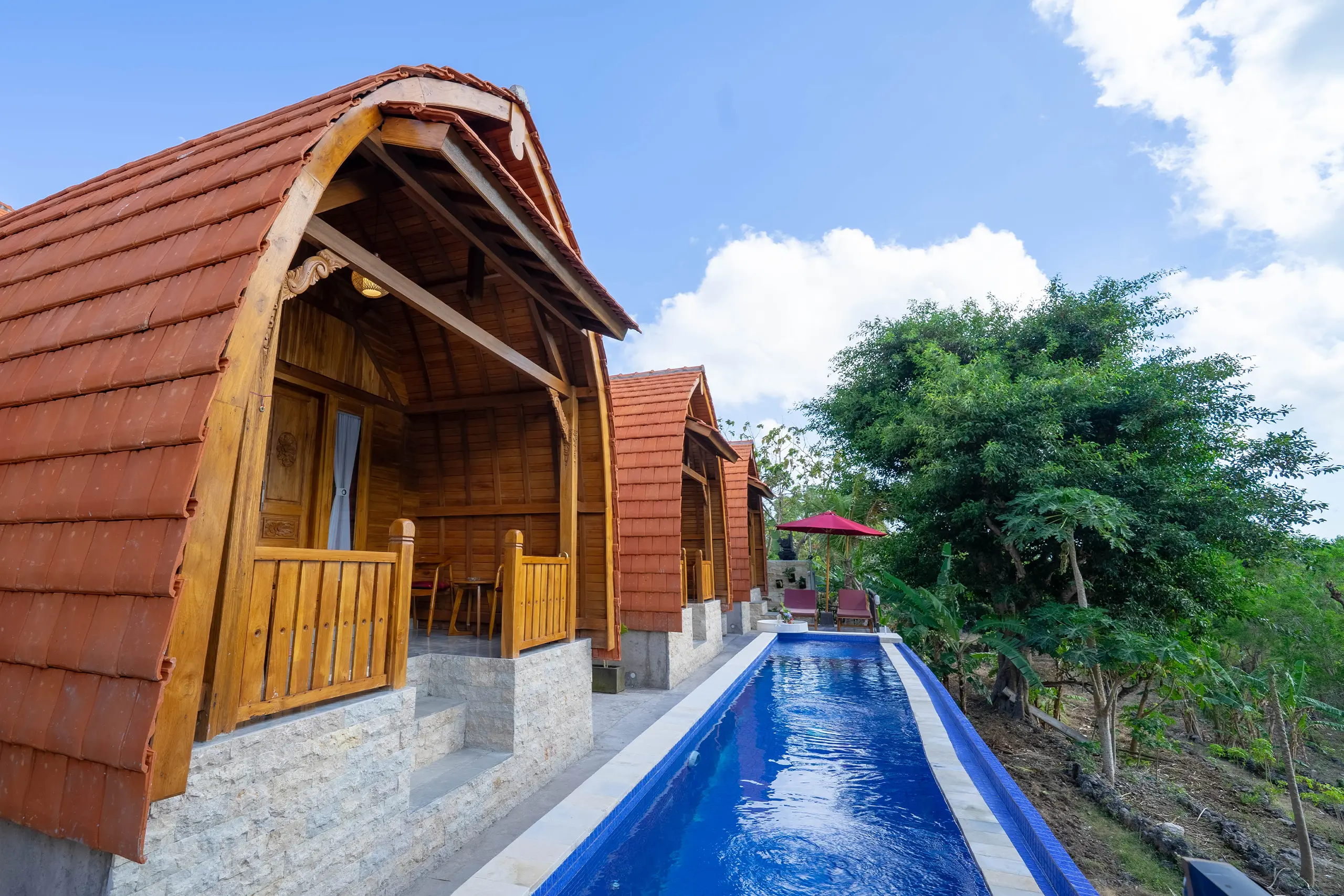 Queen Room with Pool Access